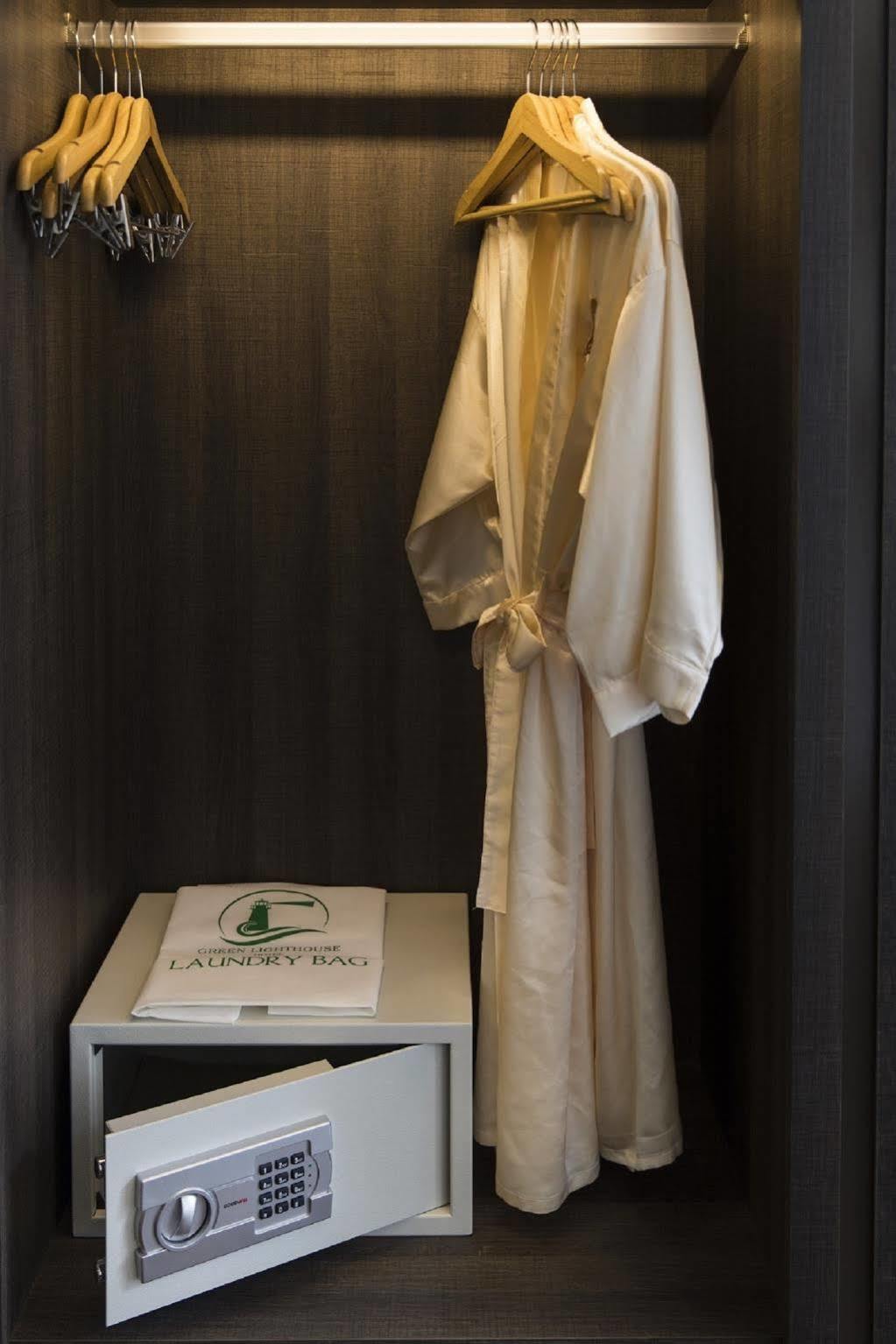 B&N Hotel Нячанг Екстер'єр фото