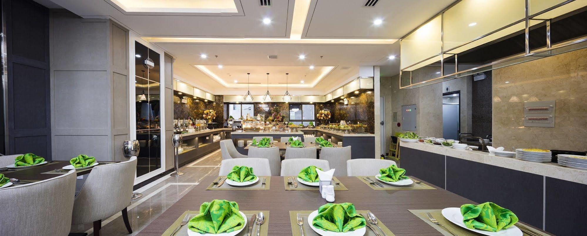 B&N Hotel Нячанг Екстер'єр фото